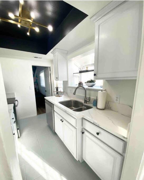 Crown Point Home W/ Cowboy Pool 2 Blocks To Bay San Diego Ngoại thất bức ảnh